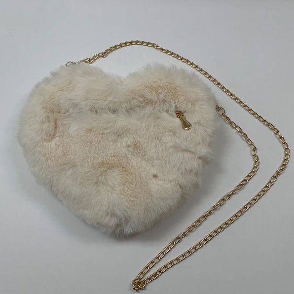Heart Shaped Faux Fur Crossbody Bag - White- NWT - Picture 5 of 10